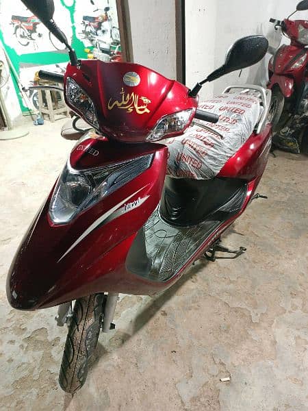 united scooty available contact at**03004142432** 2