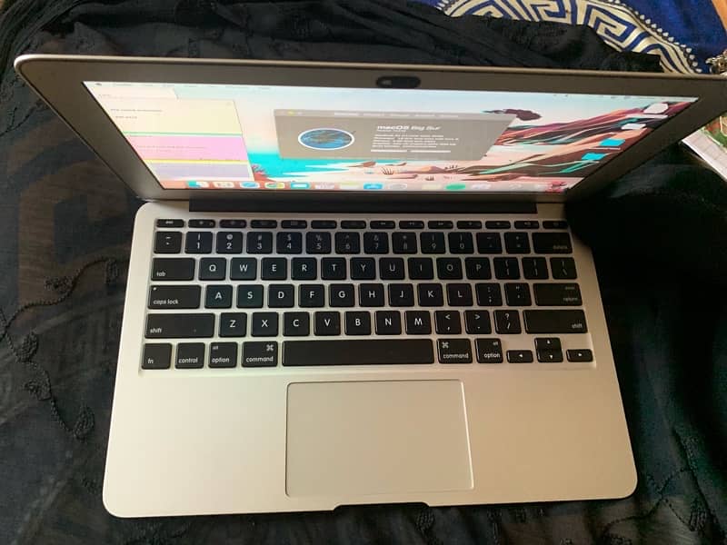 Macbook Air 2015 Laptop 4