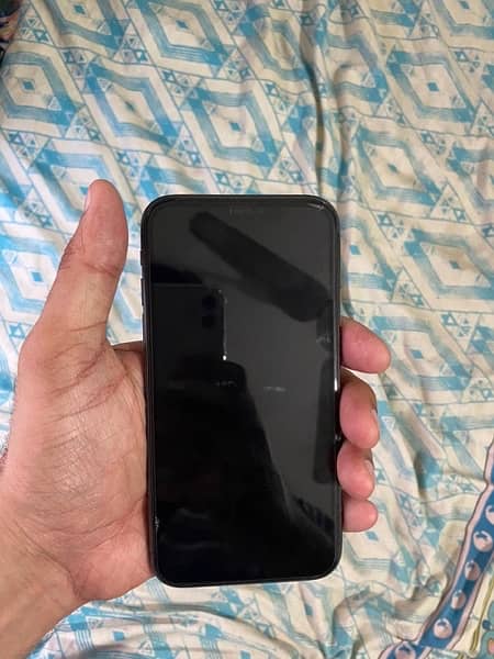 Iphone 11 - 128 GB - PTA Approved 9