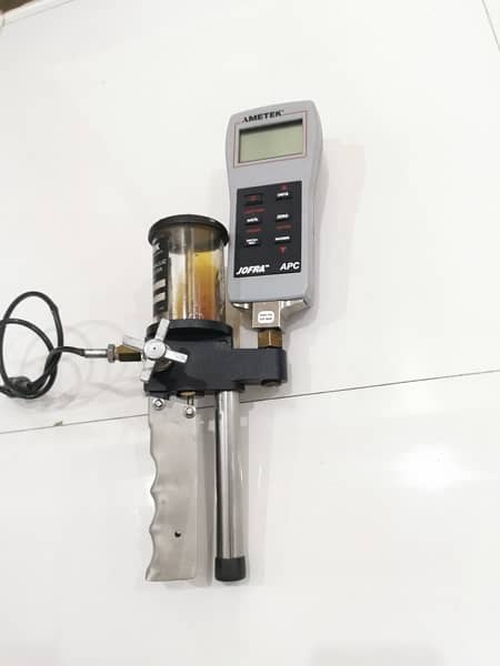 Pressure Calibrator 9