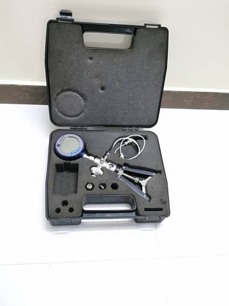 Pressure Calibrator 16