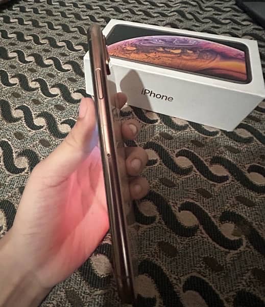 iPhone XS  64 gb pta approved 5