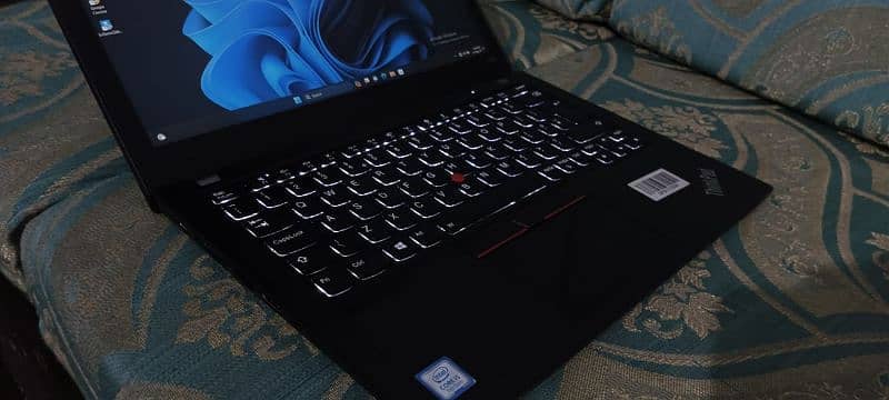 Lenovo Thinkpad x280 core i5 7th generation 12