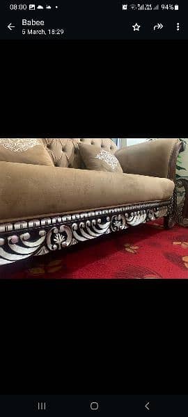 7 seater chinyoti sofa sent in amazing condition 2