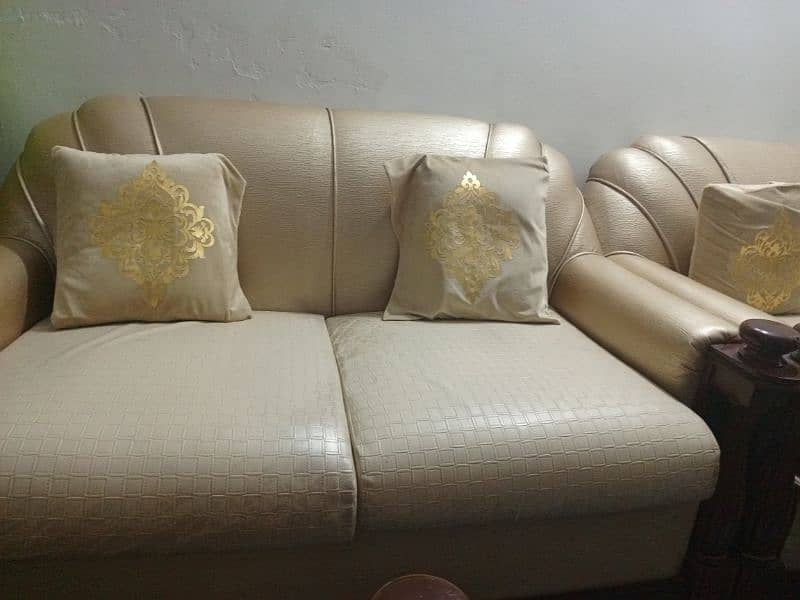 sofa  and tebal 1