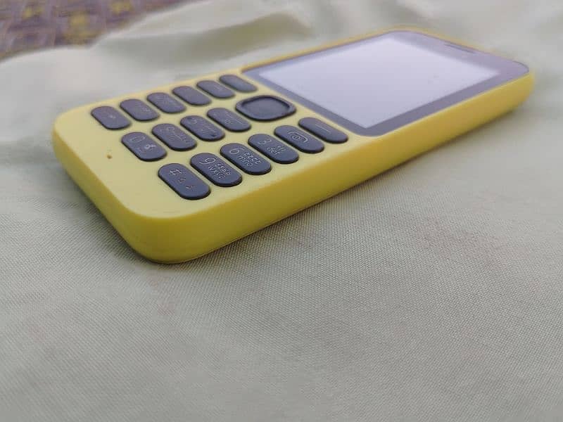 Nokia 215 4