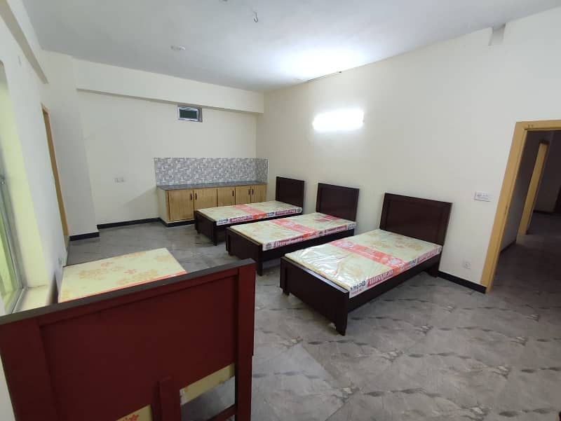 Hostel Room For Rent Near Ayub Park 5