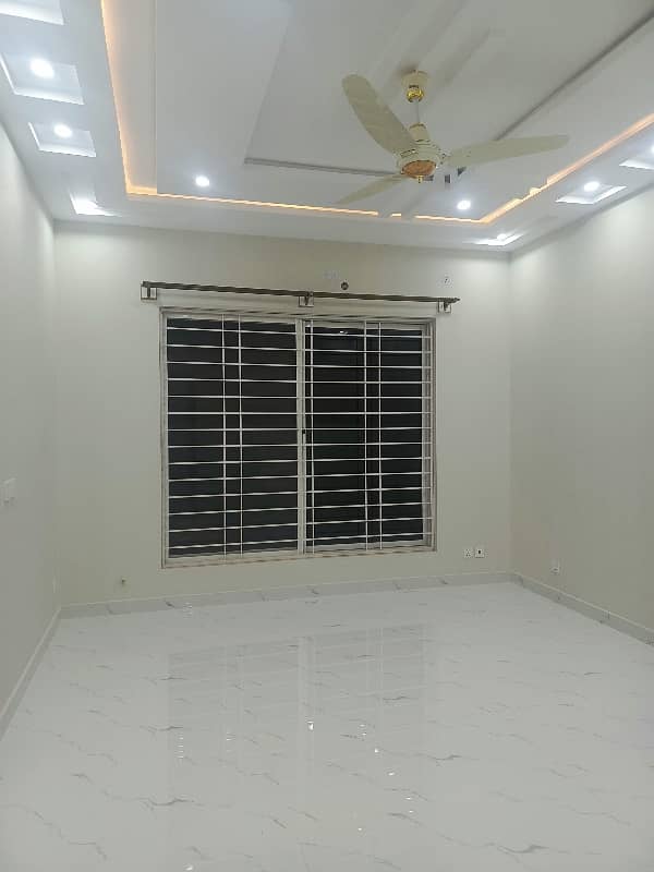 3 Bedrooms Lower Ground Portion For Rent 7