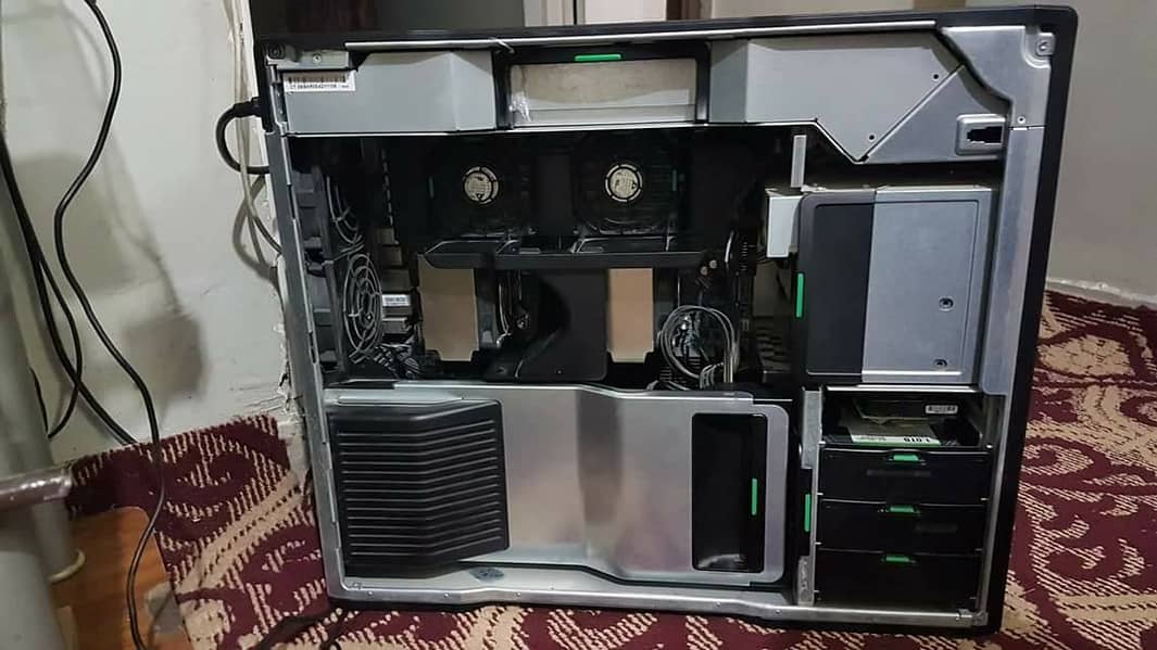 Hp Z800 workstation Dual Processor X5660 1