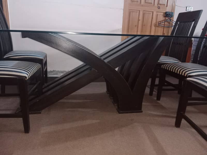 dinning table with 6 chairs 3