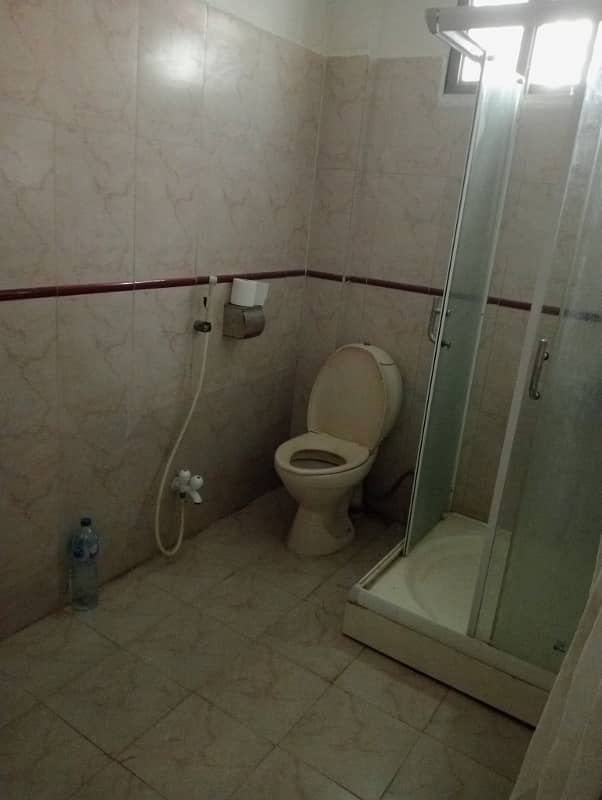 3 Bed DD Ground Floor Apartment in Askari 4 for Sale 10