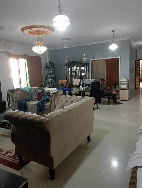 3 Bed DD Ground Floor Apartment in Askari 4 for Sale 11