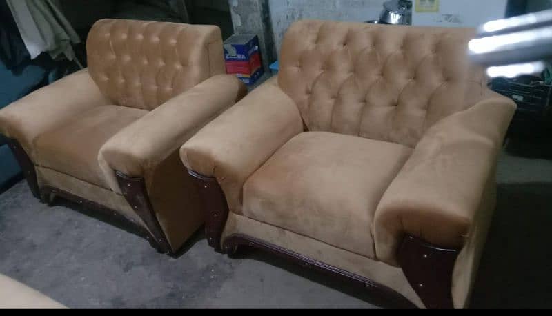 5 seater sofa for urgent sale 1