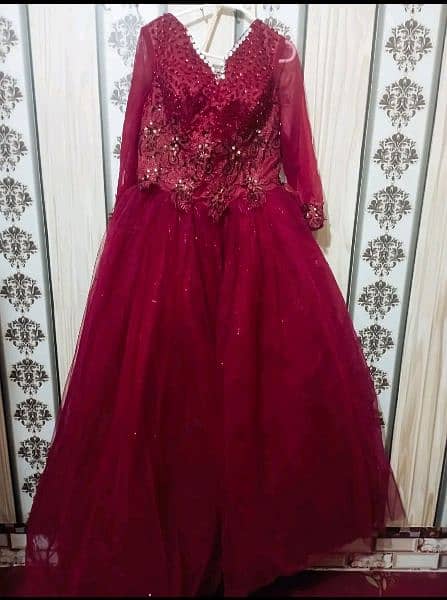 red maxi with fully embroidery on top 10 /10 condition not to much use 4