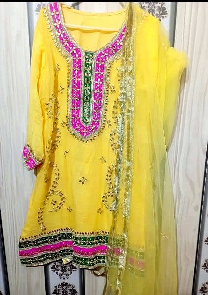 embroidery suit with Chiffon kameez and net dupatta 4