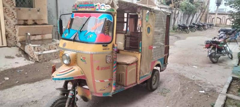 Cng rikshaw in good condition 4