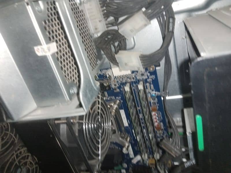 Gaming Workstation HP Z640 ( Intel Xeon E5-2695 V4 ) 3