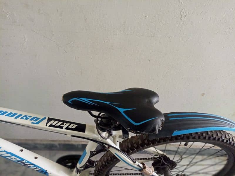 UAE Imported mountain sports bicycle 10/10 CONDITION) for sell 8