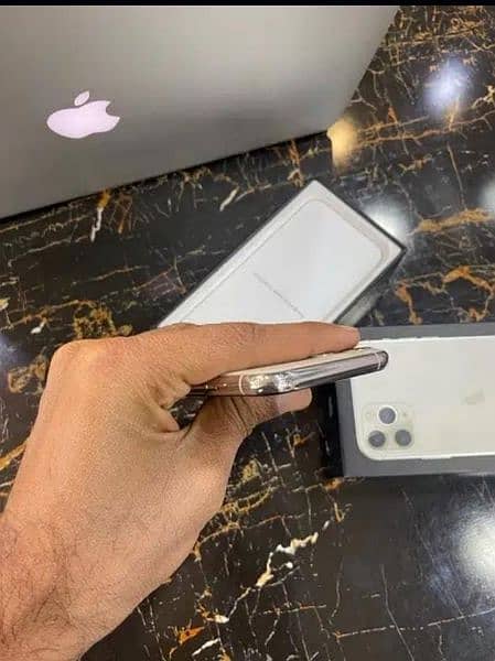 iphone 11 Pro Max PTA approved 256gb contact to WhatsApp 03321718405 3