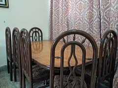 good condition dining table