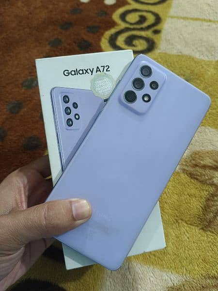 I am sale Samsung galaxy A72 8gb 128gb with box 1