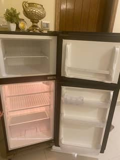 10/10 condition fridge 0