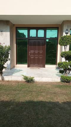 60 Ft Road 21 Marla Old House Model Town Extension Lahore 0
