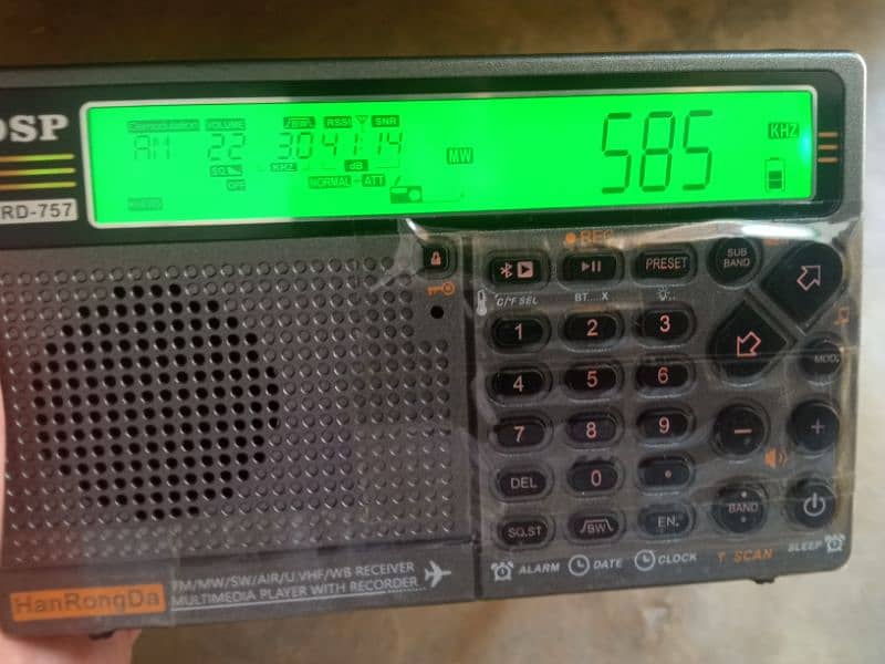 HRD-757 ( AM, FM, SW,UHF/VHF) Radio with Bluetooth, Mp3 Mobile Remote 4