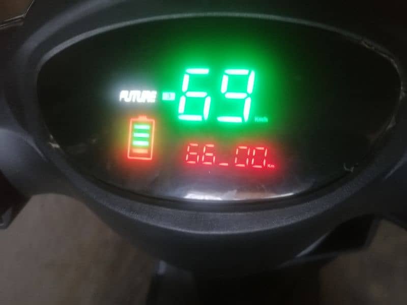 Electric scooty for sale 03456868724 6
