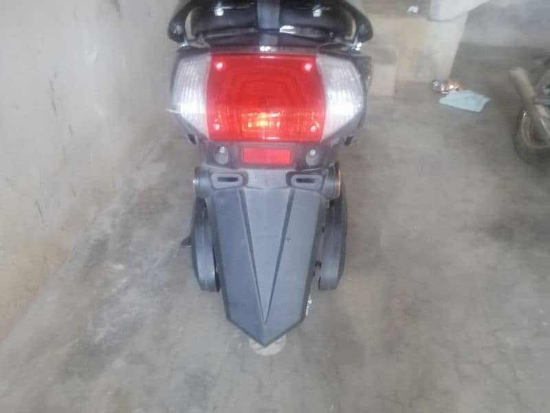 Electric scooty for sale 03456868724 12