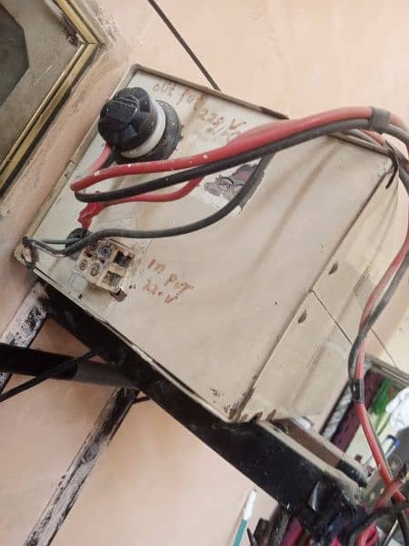 Electricity Stabilizer 8000watt Dawlance condition 10/10 2