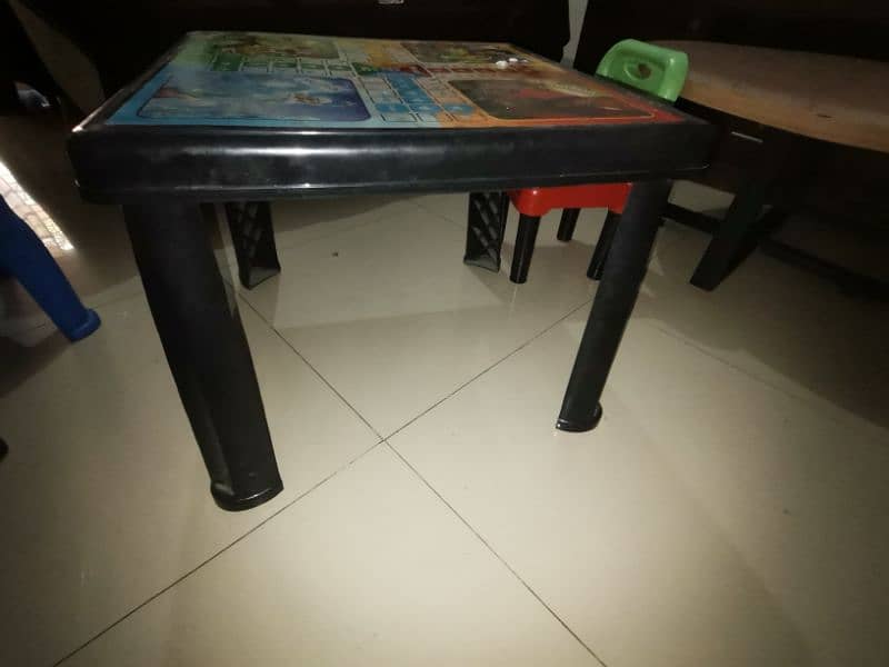 kids study table and chairs 1