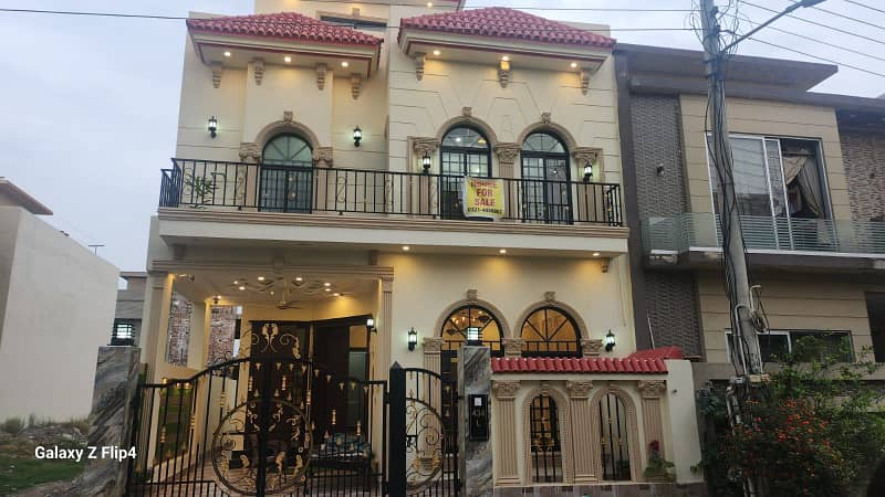 5 MARLA PRIME LOCATION NEAR TO PARK BRAND NEW HOUSE FOR SALE IN DHA RAHBAR BLOCK L 5