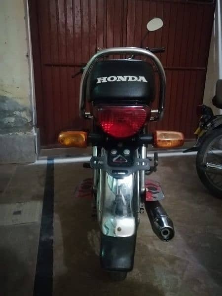 Honda CD 70 in genuine condition 7