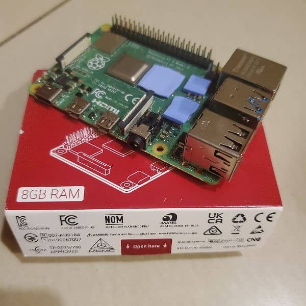 Raspberry Pi Model 4B , RAM 8.0 GB 8