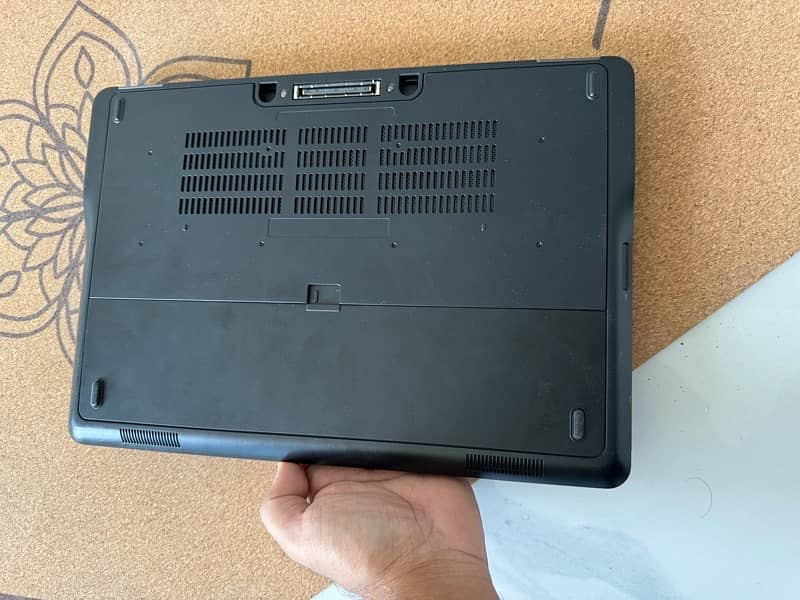 Dell Core i7 Touch and Type Laptop for Sale 10