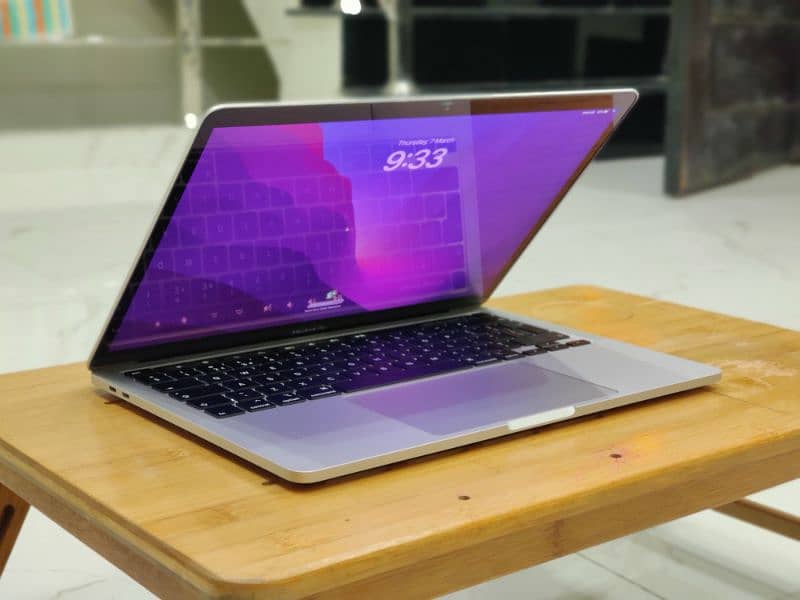 Macbook pro 2020 13 inch i7 1