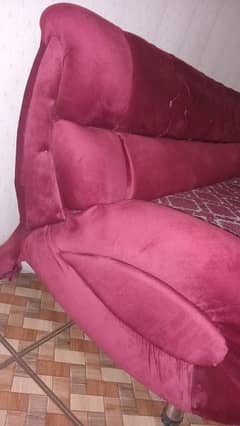 6 seater 3 2 1 sofa set available in new condition urgent sale