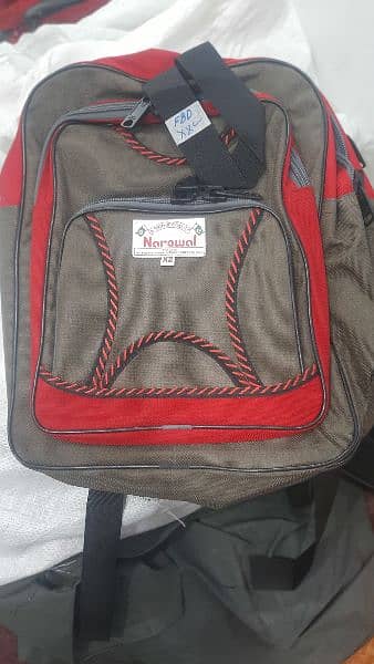 School bags are available,  delivery all over Pakistan . 4