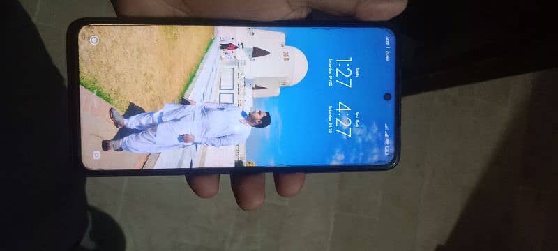 urgent for sell poco x3 pro 8/256  with complete acceseries 3