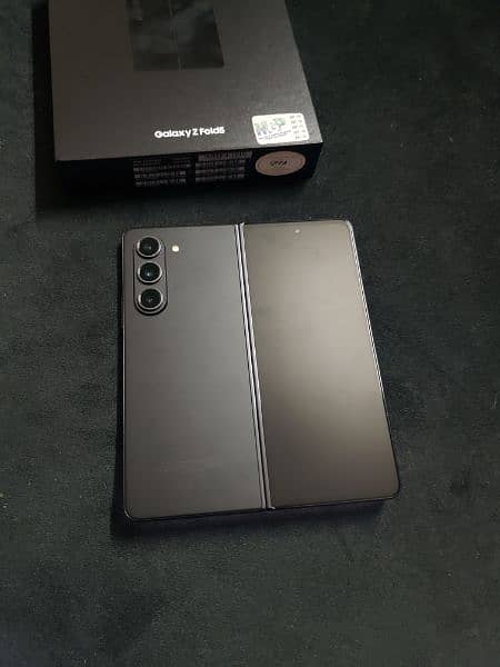 Samsung Fold5 Official PTA 512 Black 3