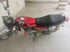 Honda 125 in very best conditn driven 14000km. no dent all orgnal parts