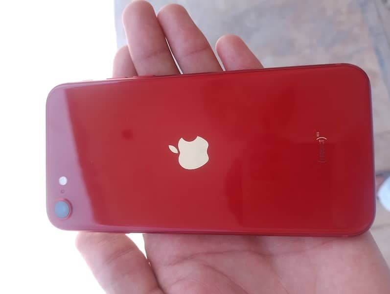 I phone se 2022 red color 128 GB 2