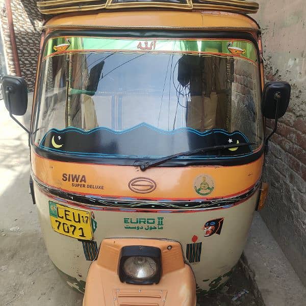 Lush condition Siwa Auto rikshaw 2017 for sale Engine A1 9