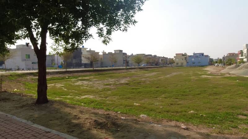 Facing Park 5 Marla Residential Plot For Sale In Lake City - Sector M7 Block C2 Raiwind Road Lahore 10