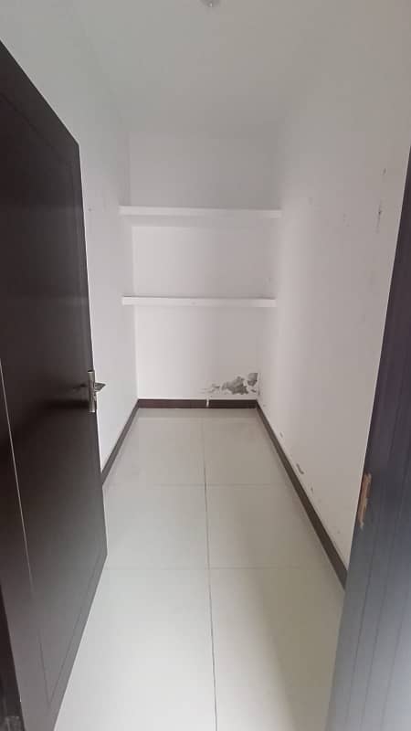 Prime Location 1 Kanal Awesome Upper Portion For Rent In DHA Phase 1 7