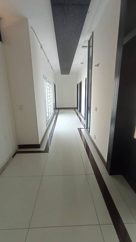 Prime Location 1 Kanal Awesome Upper Portion For Rent In DHA Phase 1 10