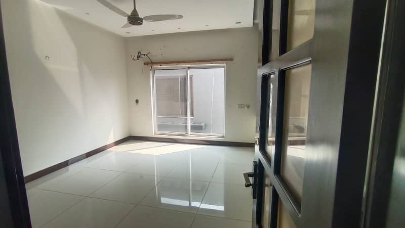 Prime Location 1 Kanal Awesome Upper Portion For Rent In DHA Phase 1 13