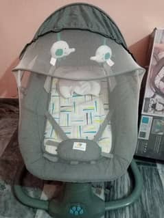 Electric baby swing/bouncer (Mastela 3 in 1) in excellent condition 0