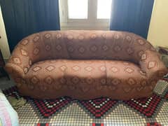 5 seater sofa set.  spring wale hachi condition h 0
